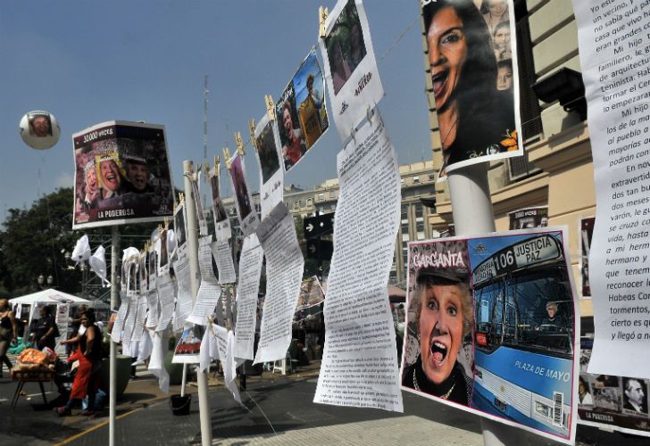 Los concurrentes al acto del día de la Memoria cargaron contra Macri y su Gobierno. 