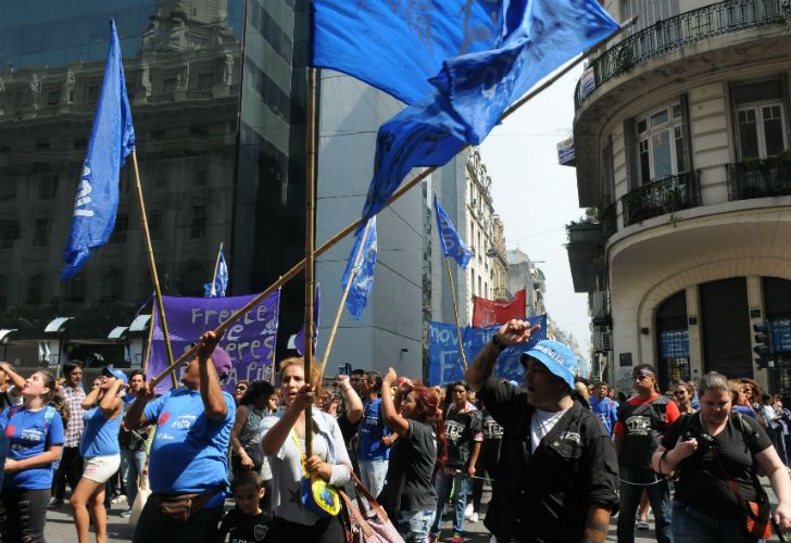 Marchas por el día el Día de la Memoria, a 41 años del golpe cívico militar.