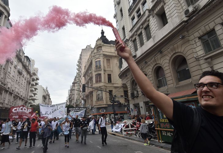 Marcha de médicos y judiciales