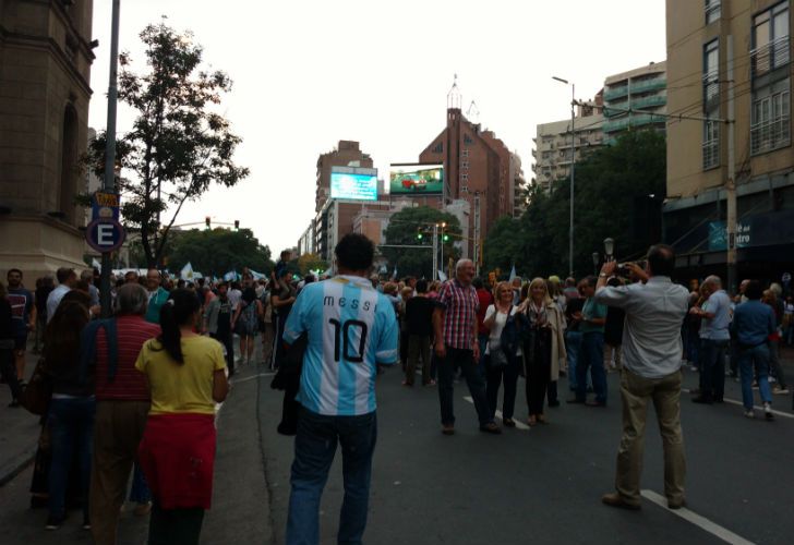 Así se vivió la "marcha por la democracia" en Córdoba.