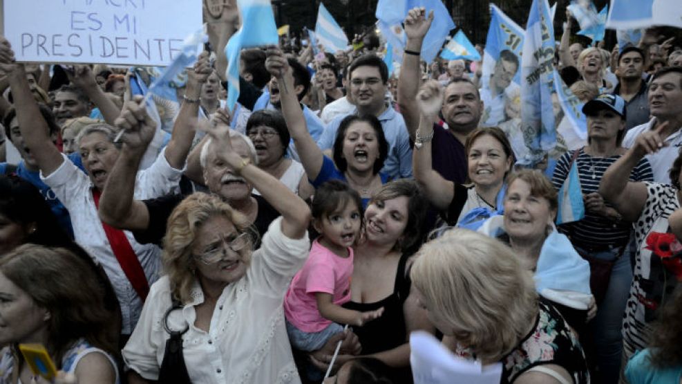 0401_manifestantes_por_la_democracia_g