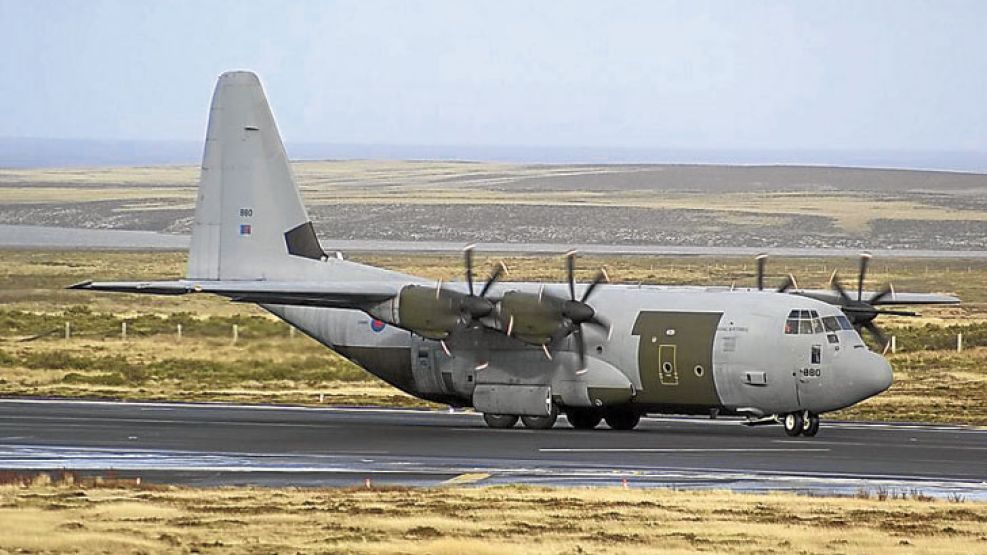 20170401_1191_politica_rmp3-RAF-C-130-Hercules-ZH880-Mount-Pleasant-Falkland-Islands--960x642