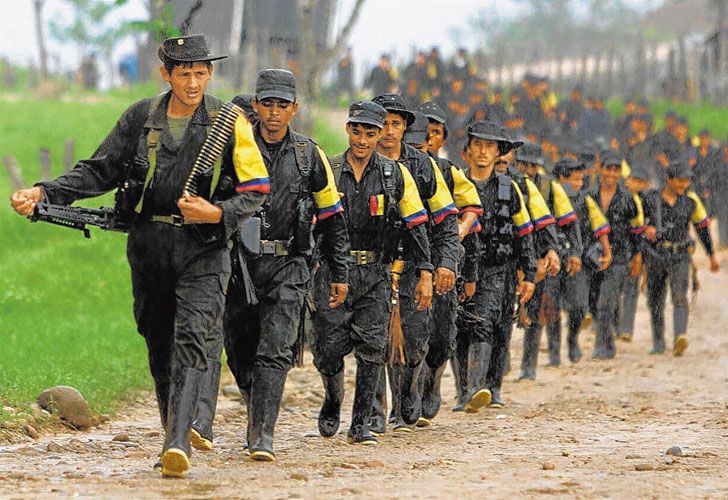 GUERRILLA. Muchos pobladores y campesinos deciden dejar sus tierras tras sufrir ataques o amenazas por parte de grupos armados como las FARC, y deciden radicarse en Argentina por su cercanía e idioma.