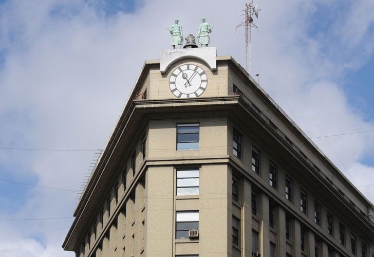 El reloj del edificio Siemens.