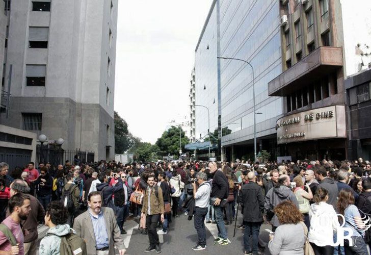 Protesta en el INCAA