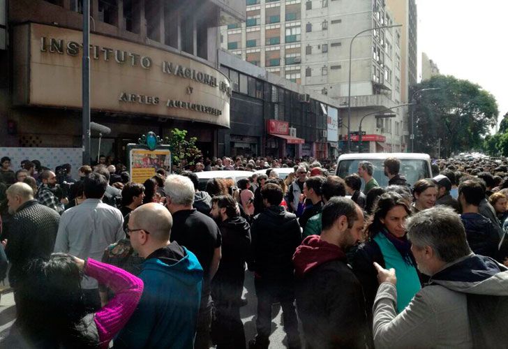 Protesta en el INCAA