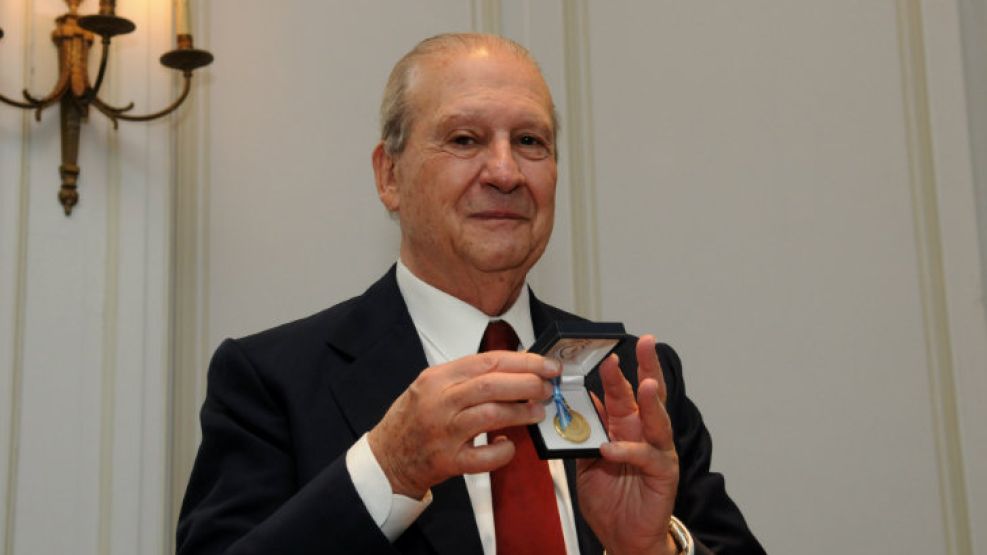 Enrique Pescarmona fue reconocido por sus “muy elevados y reconocidos méritos en el desarrollo industrial”