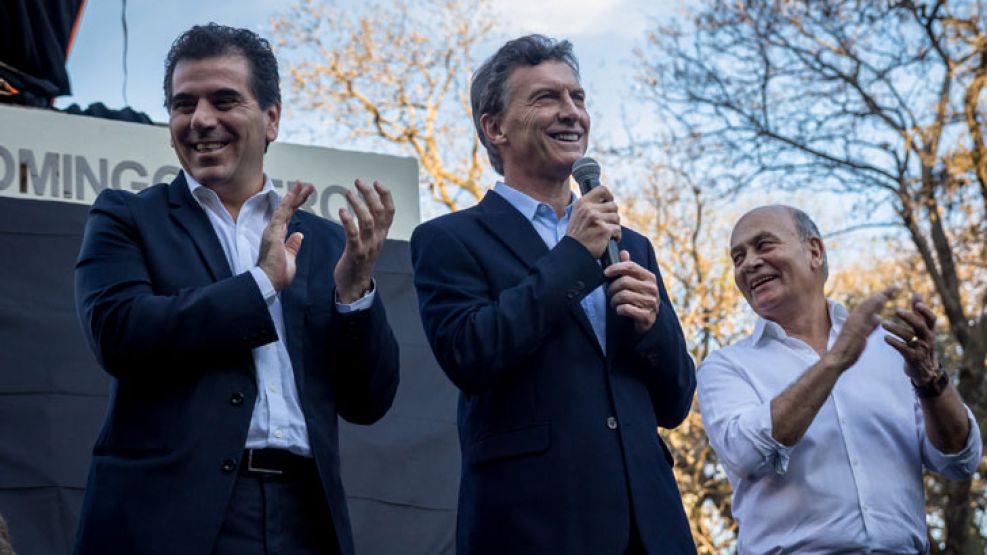 Mauricio Macri junto al Momo Venegas y Cristian Ritondo.