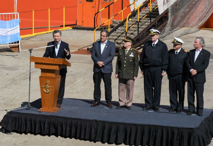 Macri visitó el Almirante Irízar.