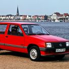 5-the-first-opel-corsa-drove-off-the-production-line-en-1982