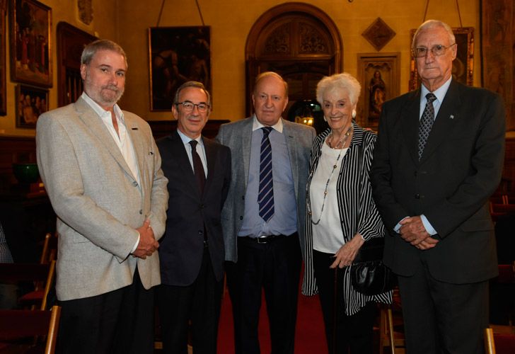 Jorge Fernández Díaz asumió como académico de la Academia Argentina de Letras
