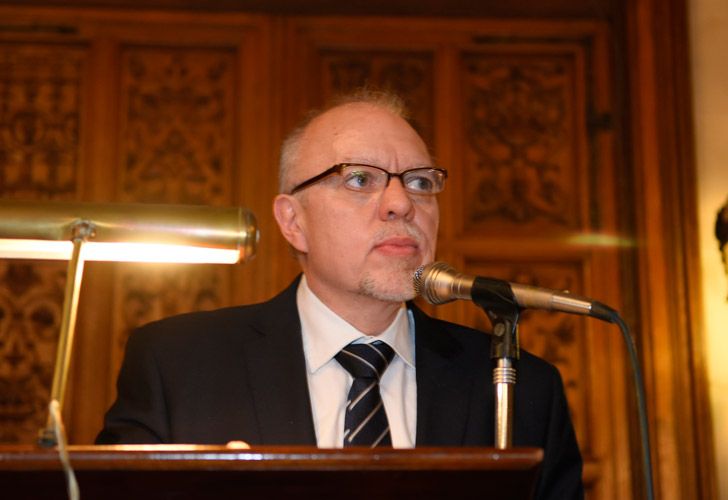 Jorge Fernández Díaz asumió como académico de la Academia Argentina de Letras