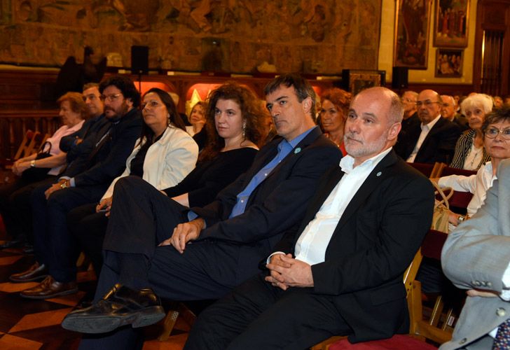 Jorge Fernández Díaz asumió como académico de la Academia Argentina de Letras