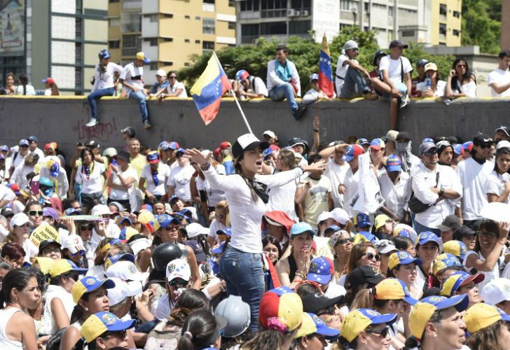 Marcha de mujeres en Venezuela.