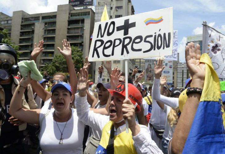 Marcha de mujeres en Venezuela.