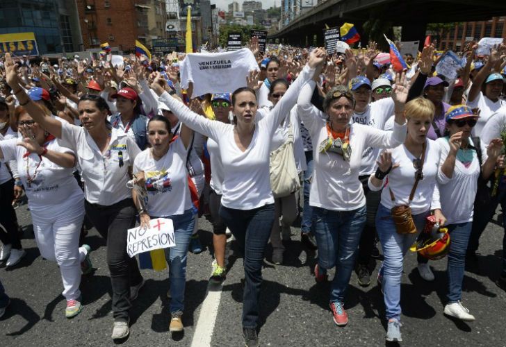 Marcha de mujeres en Venezuela.