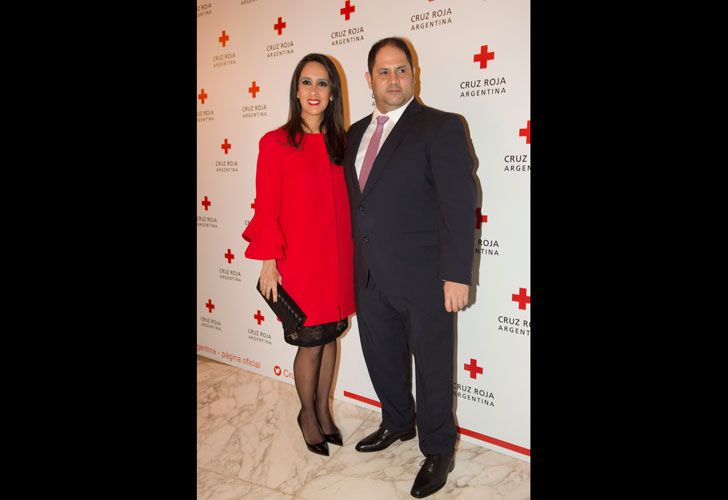 Vanesa y Felipe Noble de Herrera en el aniversario de la Cruz Roja