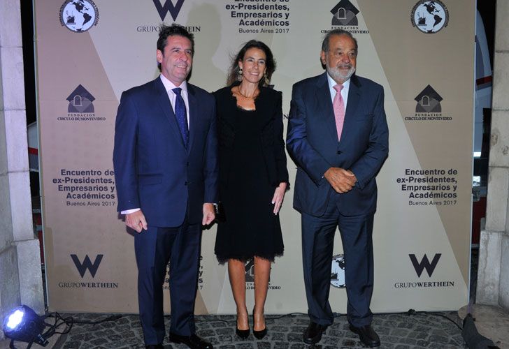 Carlos Magariños, su mujer y Carlos Slim en el cóctel en el Museo de Arte Decorativo que se organizó en el marco de laon XXIII