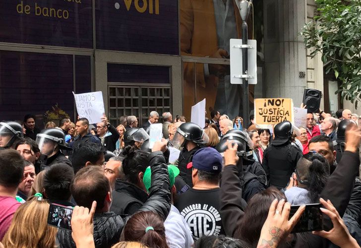 Una protesta de Pando y un grupo pro genocidas terminó con represión a ATE