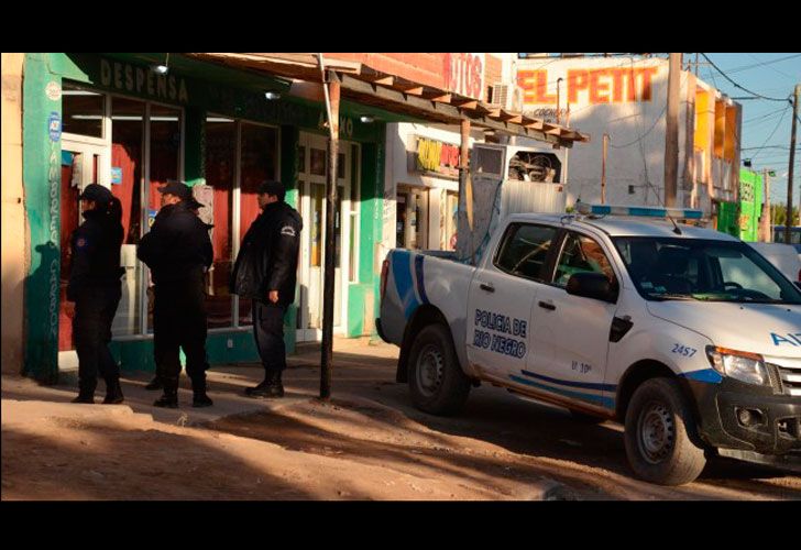 Encontraron a un nene de siete años muerto en un freezer