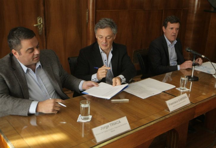 El Gobierno firmó hoy con los productores de motos “un acuerdo por la producción y el empleo”