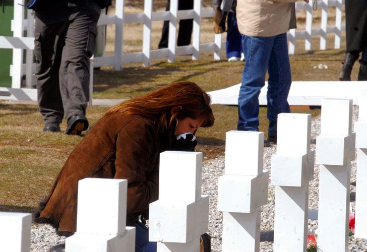 Instalará un laboratorio en el Cementerio de Darwin, donde revisarán entre una y tres tumbas por día.