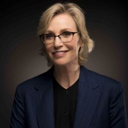 Jane Lynch, host of EarthLive. (Photo: Heather Perry/National Geographic)