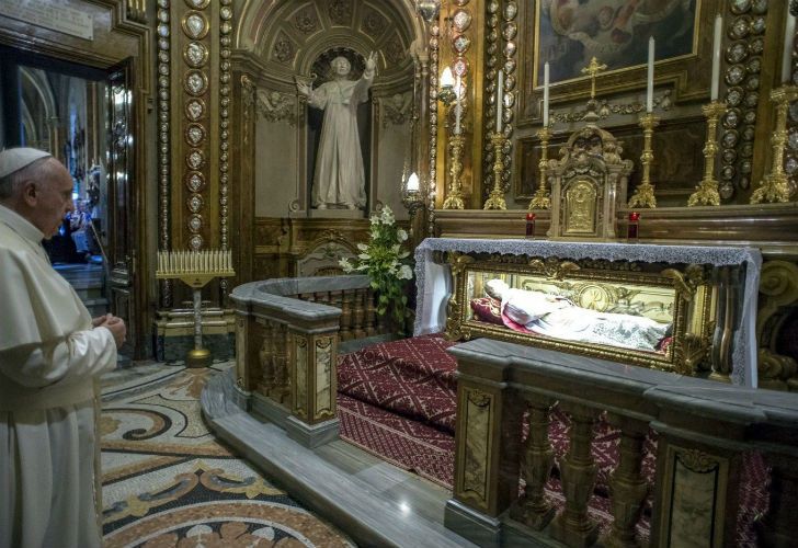 En 2015, el papa Francisco visitó la tumba del santo, ubicada en la ciudad de Turín.