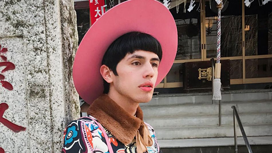 Santiago Artemis, un diseñador que provoca con sus creaciones | Perfil