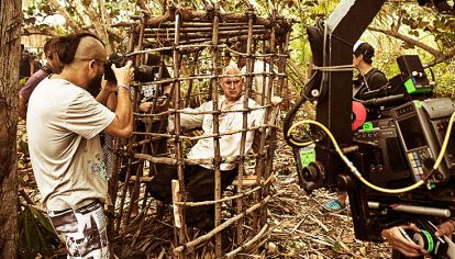 Acción. Andrés Parra es Juan de Salas. Lo marca el director Riccardo Gabrielli. Vicuña es Agustín. La reina Margarita, la China Suárez. Todos en pleno rodaje de Sitiados II.