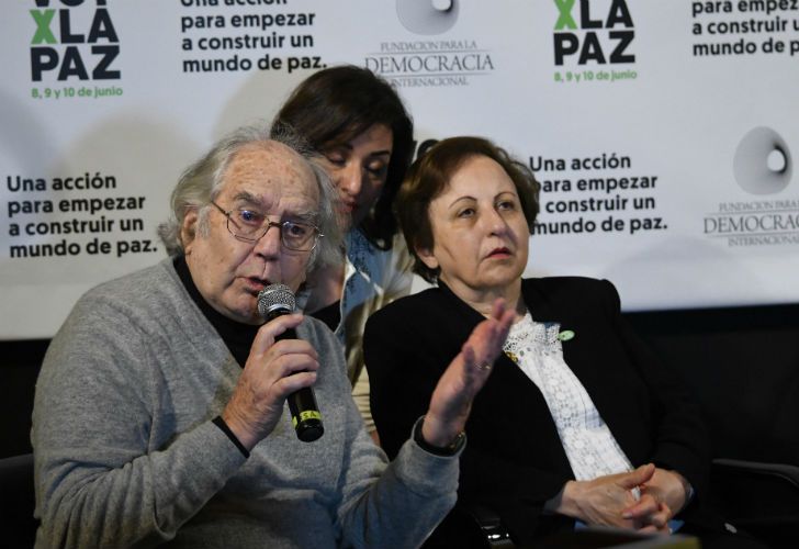 En Rosario, los premios Nobel de la Paz: Adolfo Pérez Esquivel, Rigoberta Menchú, Oscar Arias Sánchez, Shirin Ebadi y Lech Walesa participaron de un encuentro único. 