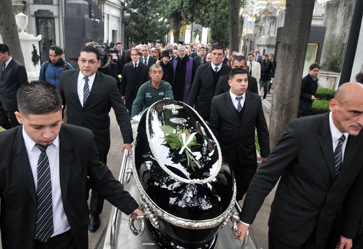 Ernestina Herrera de Noble falleció a los 92 años. Sus restos fueron despedidos en el cementerio de la Recoleta