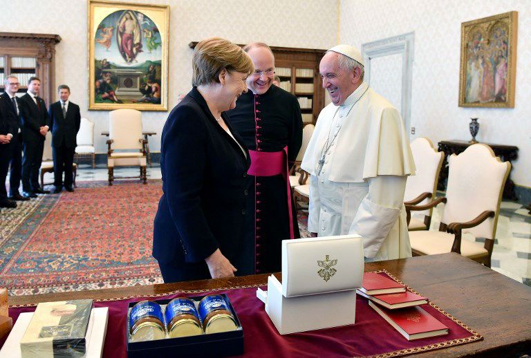 Tras la controvertida reunión del G7 -y la salida de EEUU del acuerdo- la canciller alemana visitó al Papa.