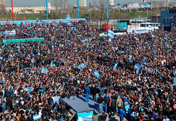 Acto de CFK en el estadio Arsenal