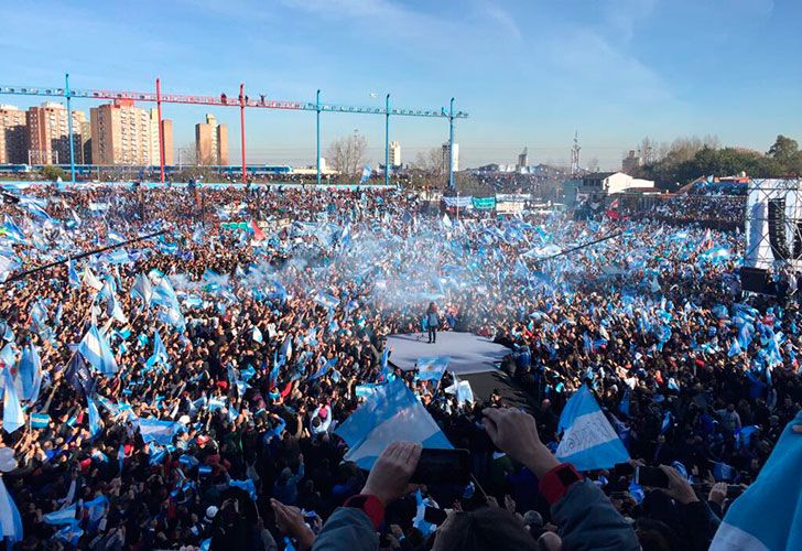 Acto de CFK en el estadio de Arsenal