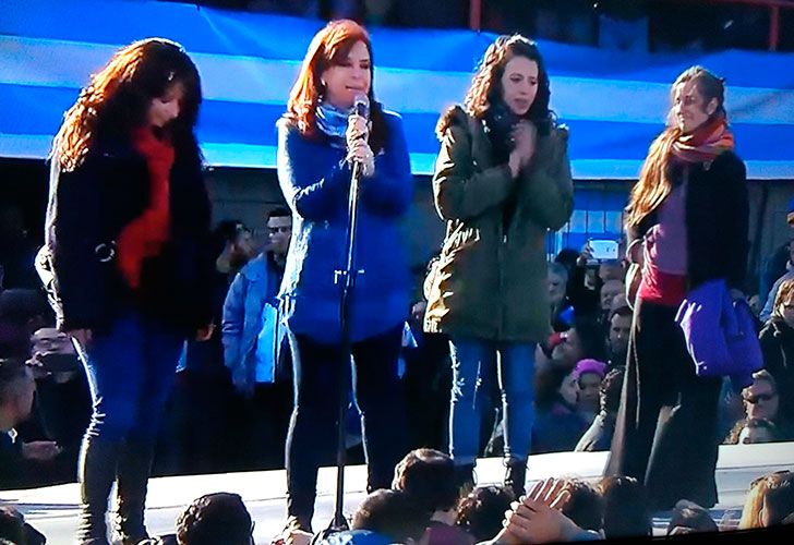 Acto de CFK en el estadio de Arsenal