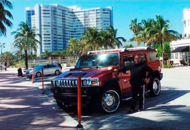 Su gusto por los autos de alta gama era evidente.