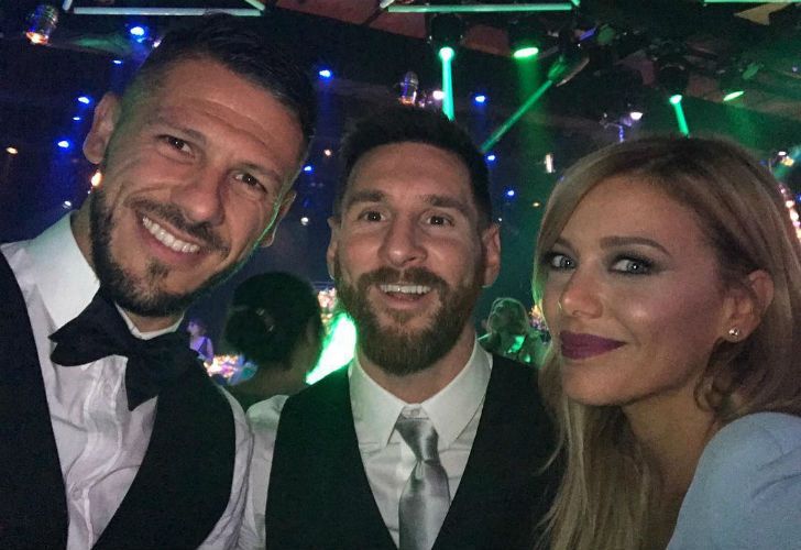 Martín Demichelis, Lionel Messi y Evangelina Anderson, en el festejo en el complejo City Center Rosario.