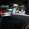 7-hamilton-subiendose-al-mercedes