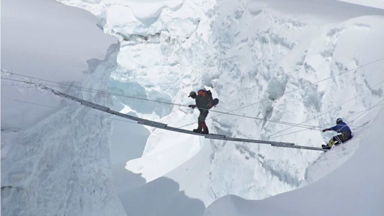 Everest a más de 60 años, todavía no se sabe quién fue el primero en pisar la cima Weekend