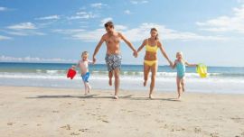 Family-at-the-beach-1080x675
