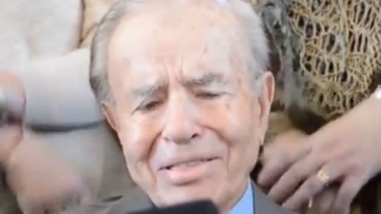 El candidato a senador se emocionó al recordar su primer acercamiento al peronismo.