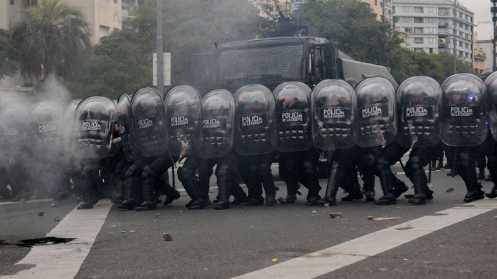 Advierten que habrá “intervención policial” en las protestas que busquen generar violencia