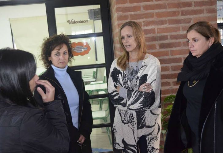 Cresto es directora del Instituto Becario provincial y candidata a diputada por el frente Somos Entre Ríos, pertenenciente al PJ.