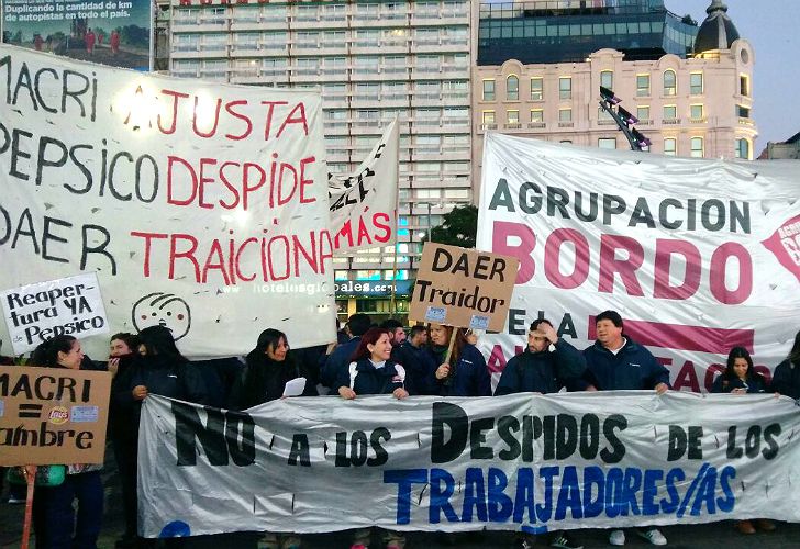 Protesta de los trabajadores de Pepsico en el Centro porteño.