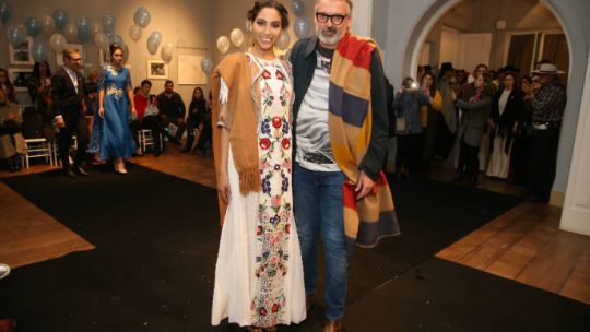 El diseñador Benito Fernández en el desfile gaucho.