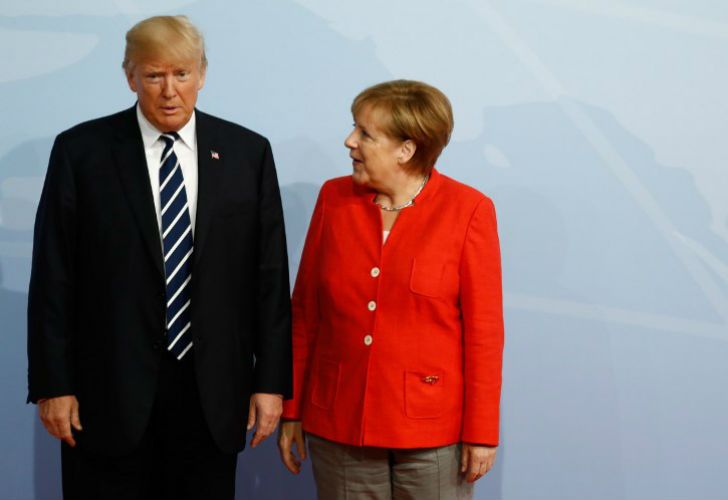 Pese a su discreción, la premier alemana no pudo ocultar su disgusto con Trump y Putin durante la reunión del G20.