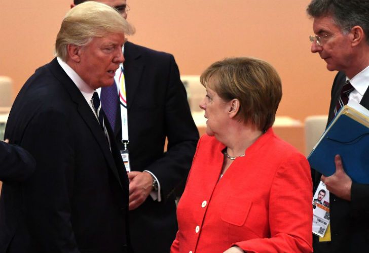 Pese a su discreción, la premier alemana no pudo ocultar su disgusto con Trump y Putin durante la reunión del G20.