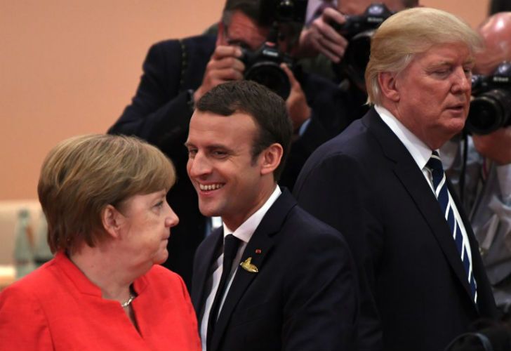 Pese a su discreción, la premier alemana no pudo ocultar su disgusto con Trump y Putin durante la reunión del G20.
