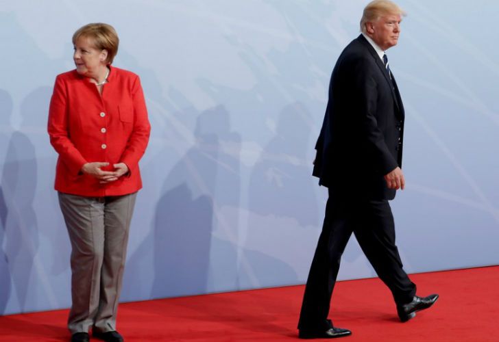 Pese a su discreción, la premier alemana no pudo ocultar su disgusto con Trump y Putin durante la reunión del G20.